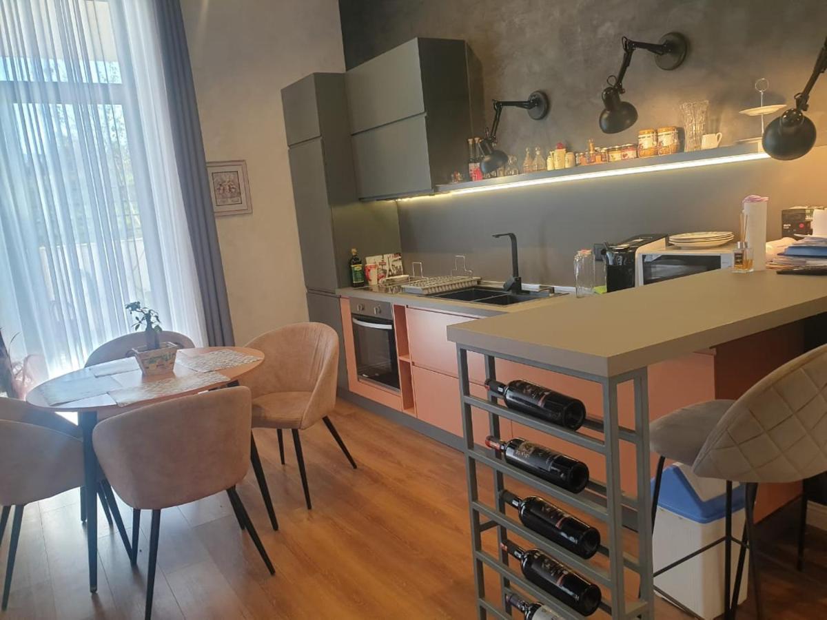 Stylish Two Bedroom House With Private Pool Willa