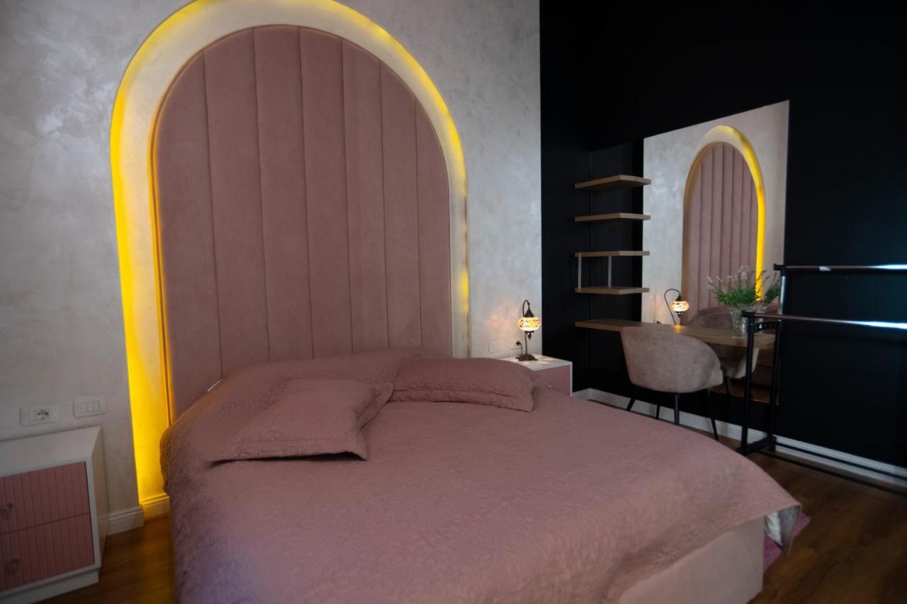 Willa Stylish Two Bedroom House With Private Pool