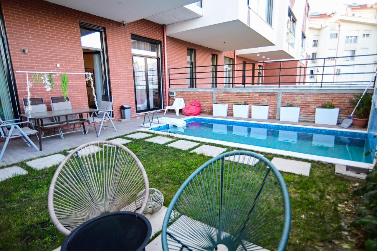 Stylish Two Bedroom House With Private Pool *